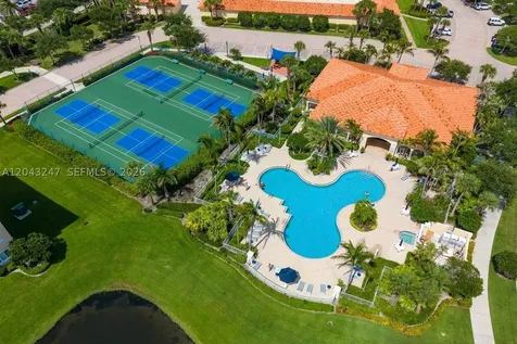 38 E Harbour Isle Drive E Fort Pierce FL 34949