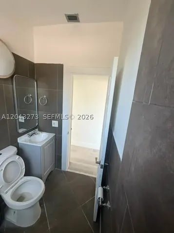 1618 Michigan Avenue Miami Beach FL 33139