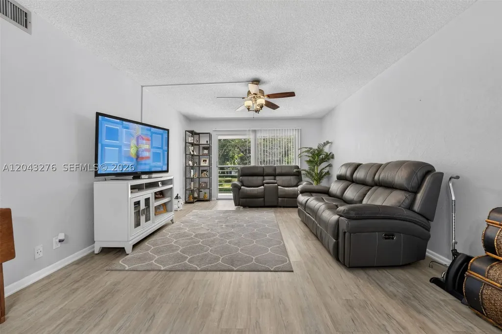 2404 Antigua Circle Coconut Creek FL 33066