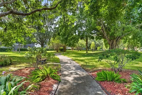 2404 Antigua Circle Coconut Creek FL 33066