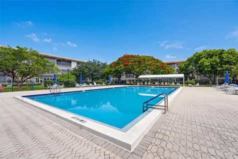 2404 Antigua Circle Coconut Creek FL 33066