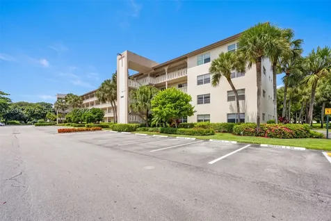 2404 Antigua Circle Coconut Creek FL 33066