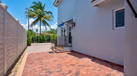 500 SW 51st Court Miami FL 33134