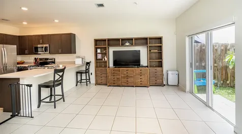 2670 SE 12th Street Homestead FL 33035