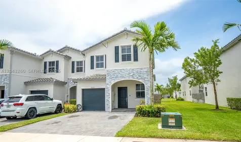 2670 SE 12th Street Homestead FL 33035