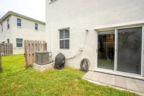 2670 SE 12th Street Homestead FL 33035