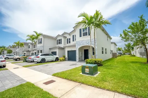 2670 SE 12th Street Homestead FL 33035