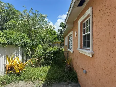 North Miami FL 33168