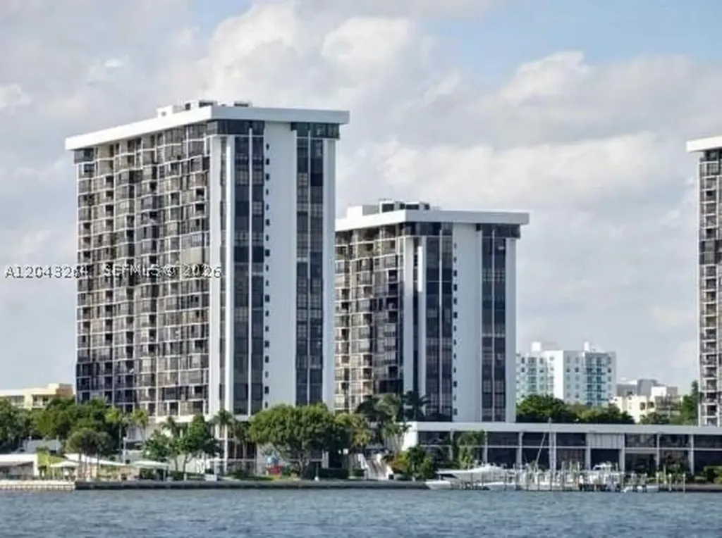 1901 Brickell Avenue Miami FL 33129