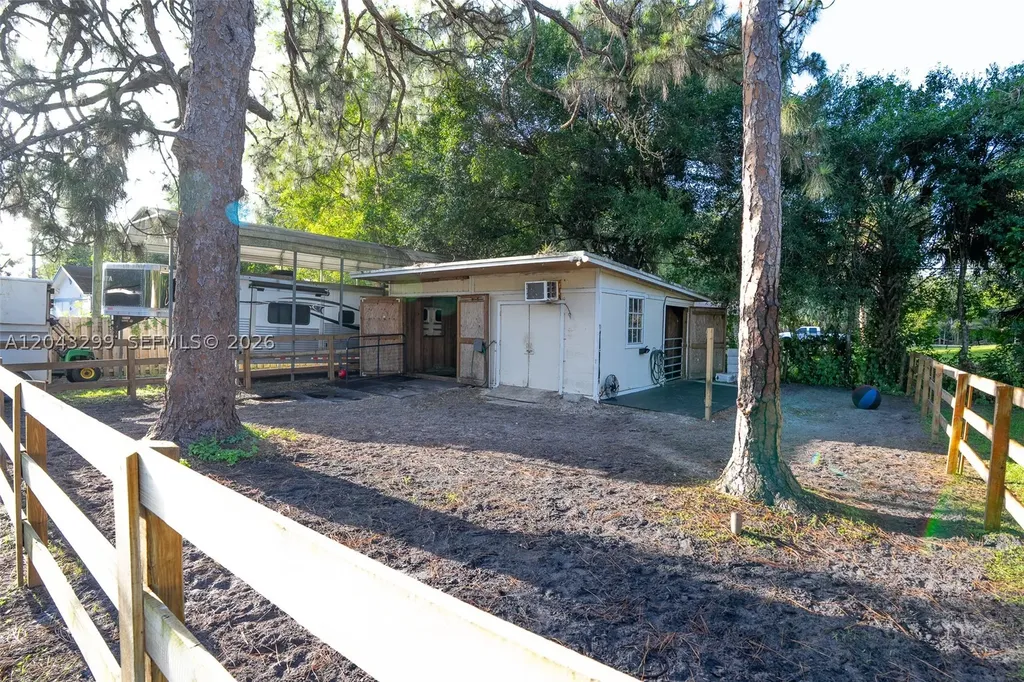15160 Scotts Place Loxahatchee FL 33470