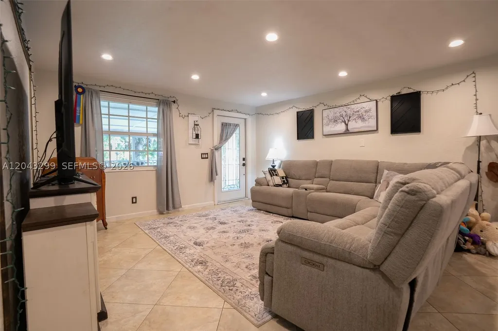 15160 Scotts Place Loxahatchee FL 33470