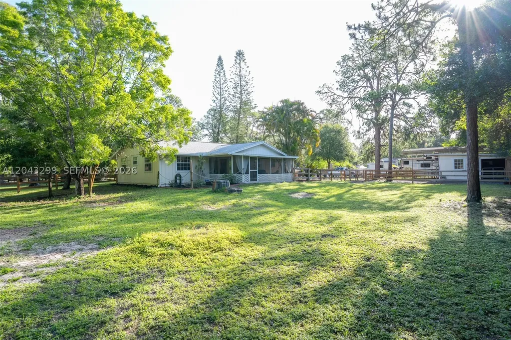 15160 Scotts Place Loxahatchee FL 33470