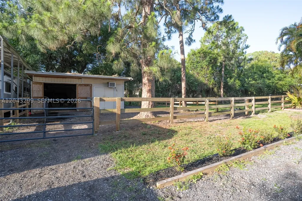 15160 Scotts Place Loxahatchee FL 33470