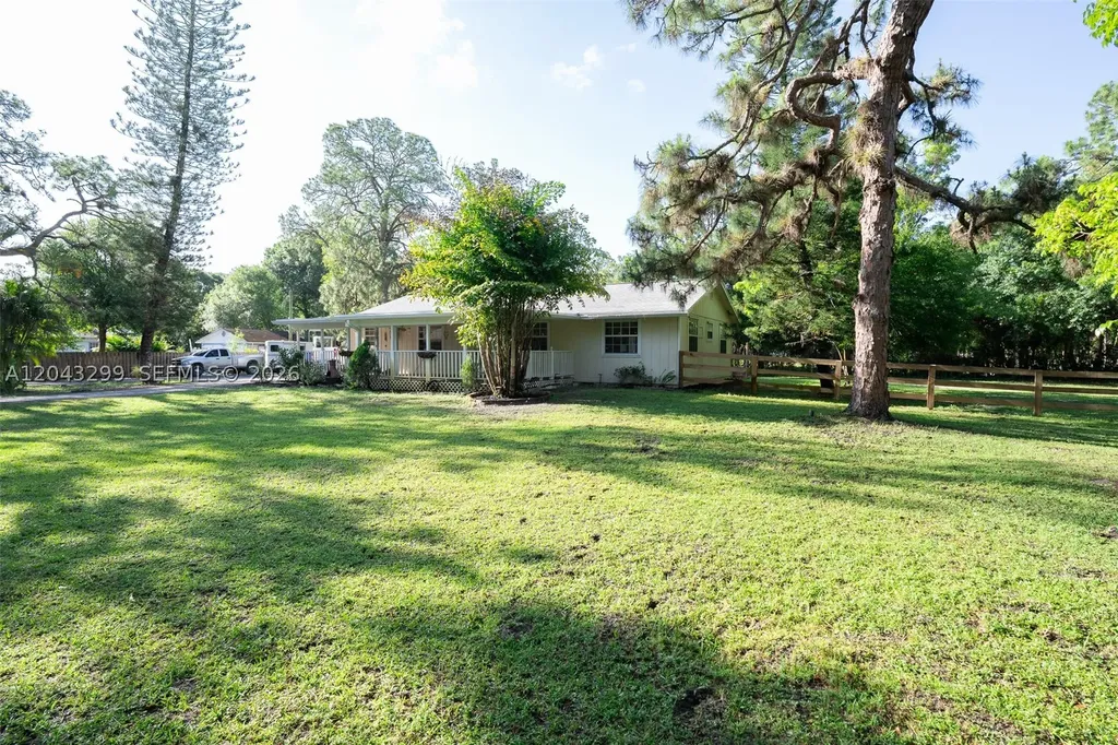 15160 Scotts Place Loxahatchee FL 33470