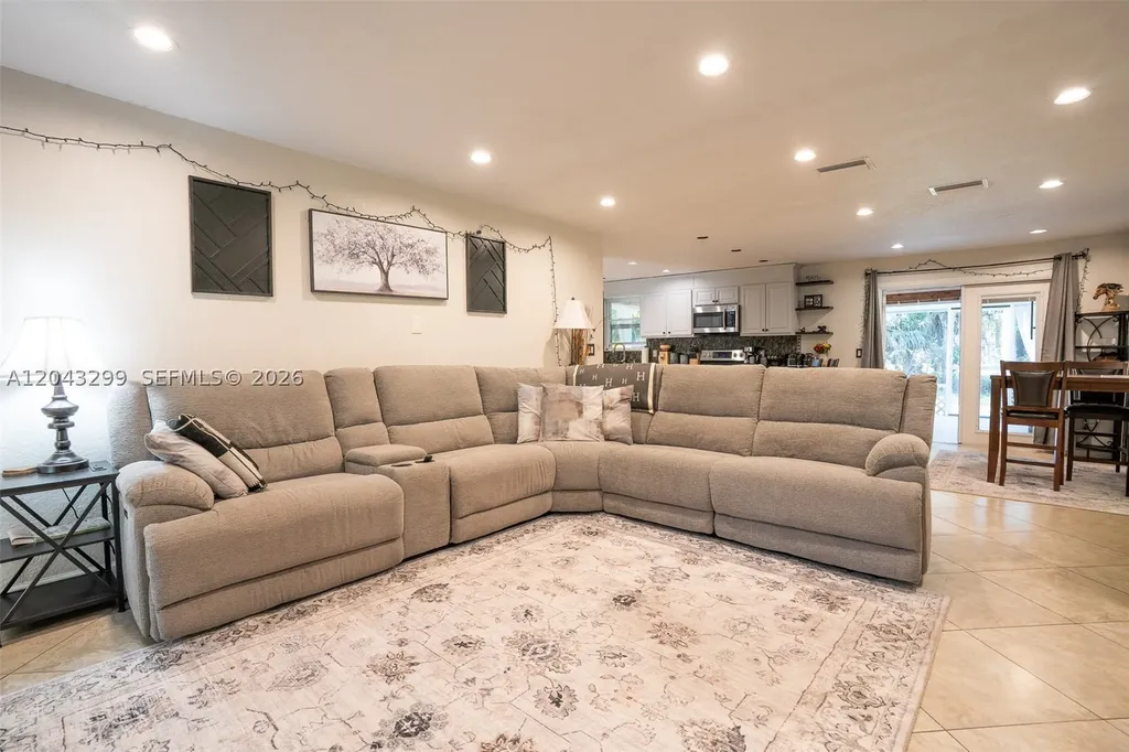 15160 Scotts Place Loxahatchee FL 33470
