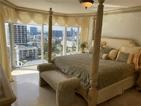 17555 Collins Avenue Sunny Isles Beach FL 33160