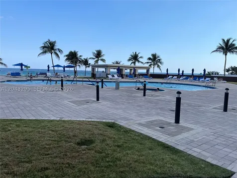 17555 Collins Avenue Sunny Isles Beach FL 33160