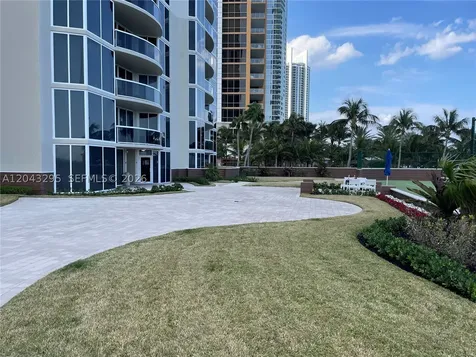 17555 Collins Avenue Sunny Isles Beach FL 33160