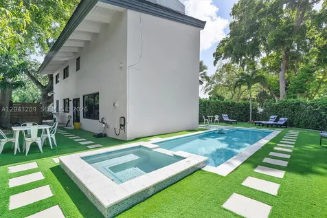 9200 NE 12th Avenue Miami Shores FL 33138