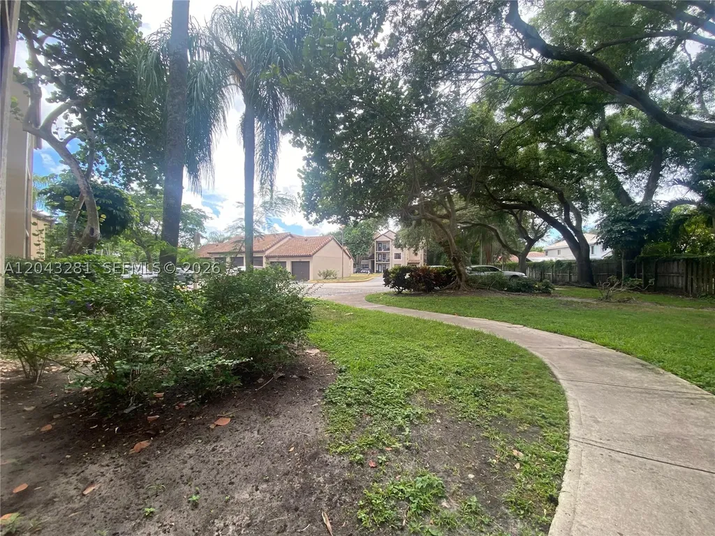 4341 W Mcnab Road Pompano Beach FL 33069