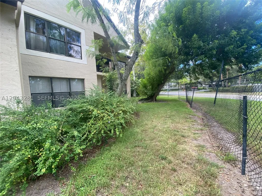 4341 W Mcnab Road Pompano Beach FL 33069