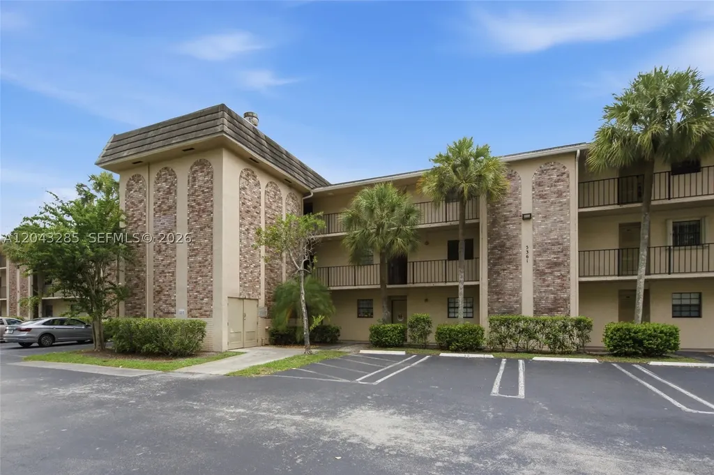 3361 NW 85th Avenue Coral Springs FL 33065