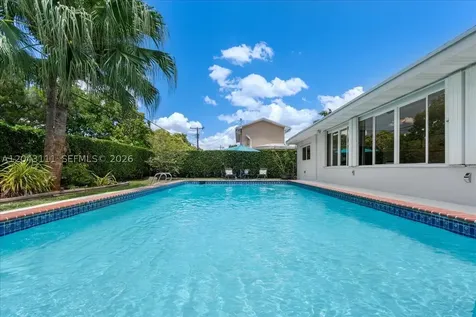 8341 SW 14th Street Miami FL 33144