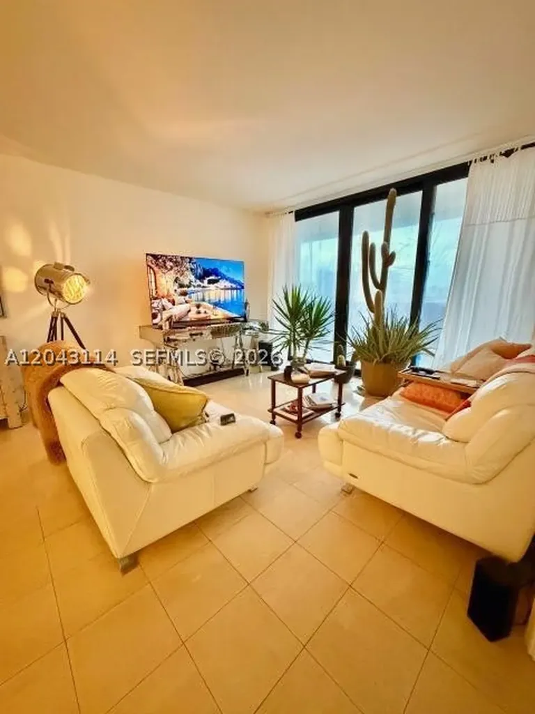 19667 Turnberry Way Aventura FL 33180
