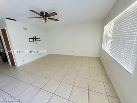 4619 SW 7th Place Cape Coral FL 33914