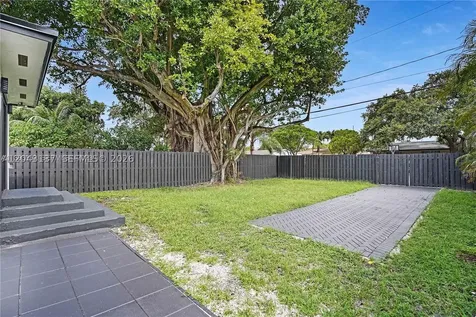222 SW 3rd Terrace Dania Beach FL 33004