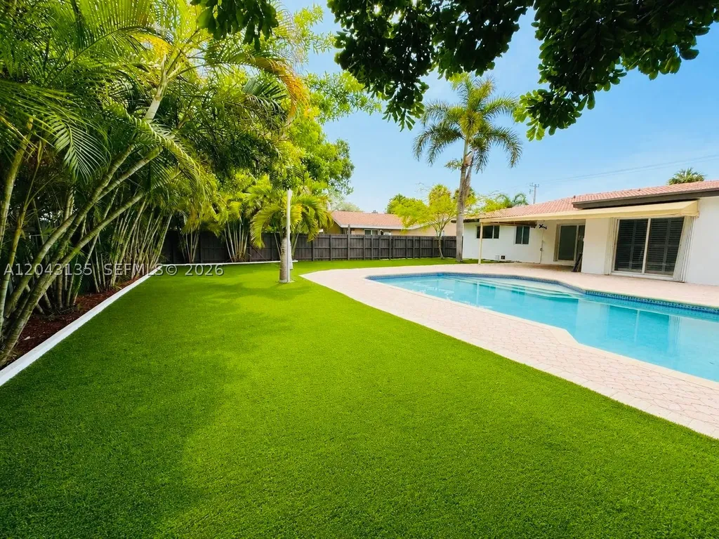 2271 SW 30th Terrace Fort Lauderdale FL 33312