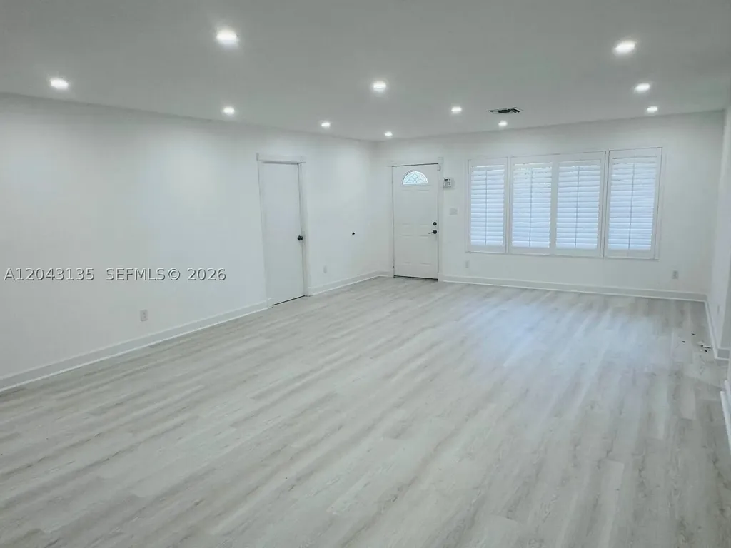 2271 SW 30th Terrace Fort Lauderdale FL 33312
