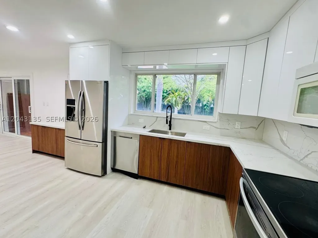 2271 SW 30th Terrace Fort Lauderdale FL 33312