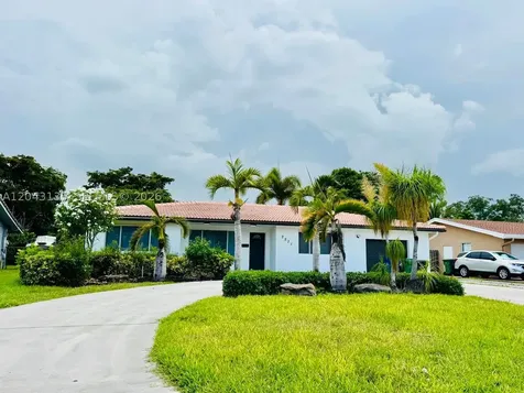 2271 SW 30th Terrace Fort Lauderdale FL 33312