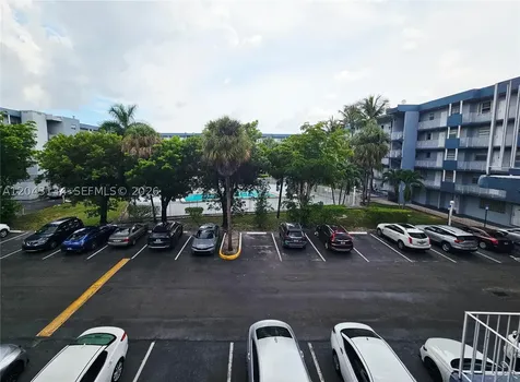 1655 W 44 Place Hialeah FL 33012