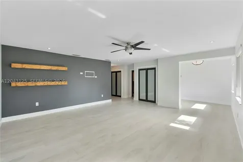 1601 NW 115th Terrace Plantation FL 33323