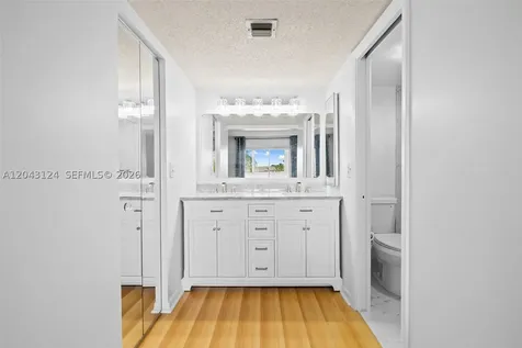 4025 N Nob Hill Road Sunrise FL 33351