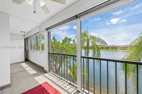 4025 N Nob Hill Road Sunrise FL 33351