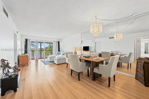 4025 N Nob Hill Road Sunrise FL 33351