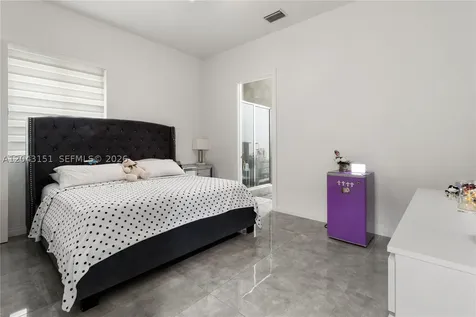 10261 NW 74th Terrace Doral FL 33178