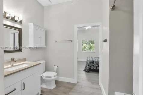 720 S Old Nob Hill Road Plantation FL 33324