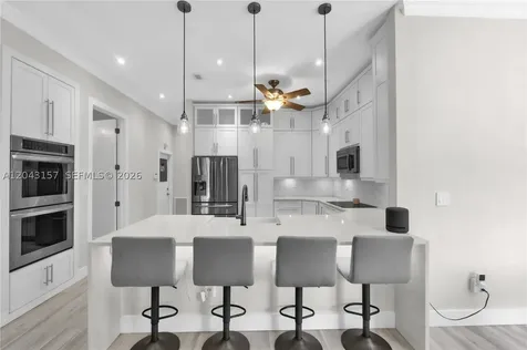 720 S Old Nob Hill Road Plantation FL 33324