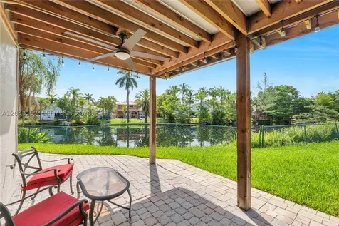 720 S Old Nob Hill Road Plantation FL 33324