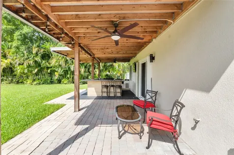 720 S Old Nob Hill Road Plantation FL 33324