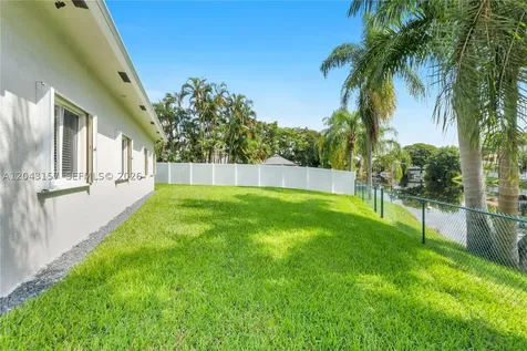 720 S Old Nob Hill Road Plantation FL 33324