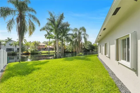 720 S Old Nob Hill Road Plantation FL 33324