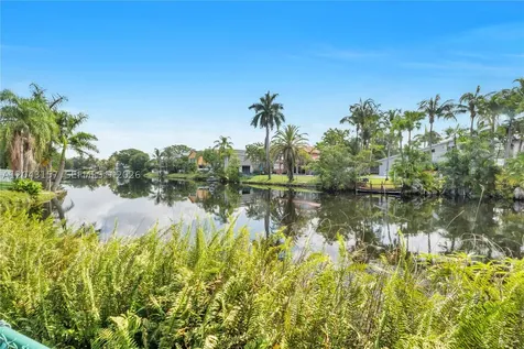 720 S Old Nob Hill Road Plantation FL 33324