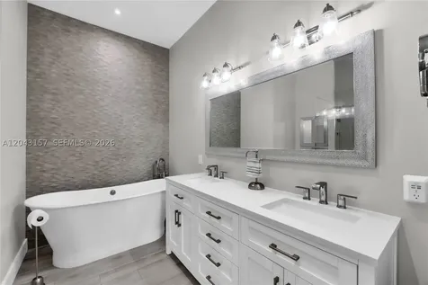 720 S Old Nob Hill Road Plantation FL 33324