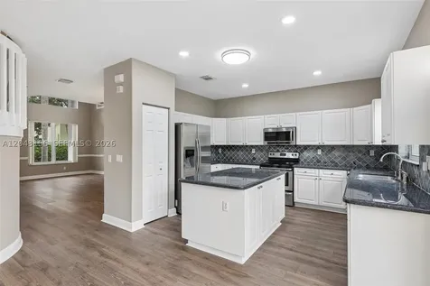 2162 NW 77th Terrace Pembroke Pines FL 33024