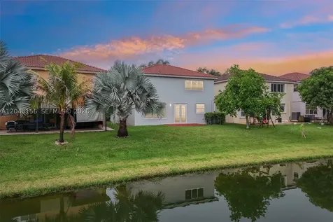 2162 NW 77th Terrace Pembroke Pines FL 33024